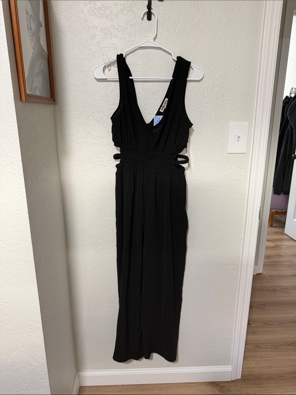Black V-Neck Sleeveless jumpsuit